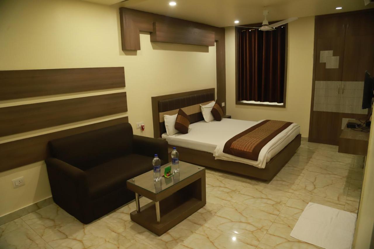 Hotel Sukhdeo Palace Gaya Exterior foto
